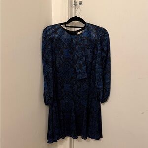 Elegant Blue and Black Patterned Dress